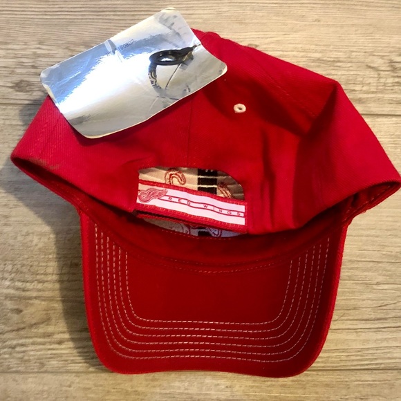 Detroit Red Wings Snapback Hat - Picture 2 of 5